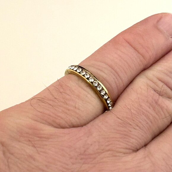 Gold Tone Ring with clear rhinestones, Size 5.5 Unisex - Picture 3 of 3
